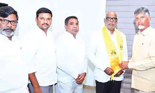 Guntur:  Dokka Manikya Vara Prasad resigns from YSRCP, joins TDP