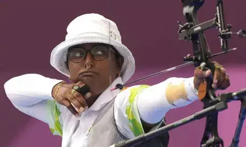 Deepika storms into individual semis