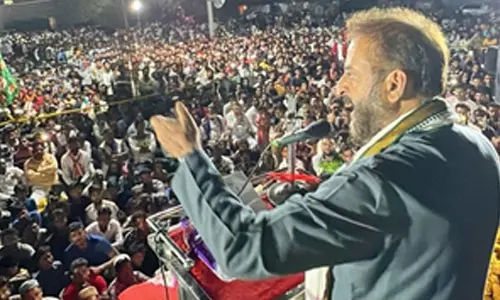 Kick Congress, join us: AIMIM offers Mumbai LS ticket to Arif Naseem Khan