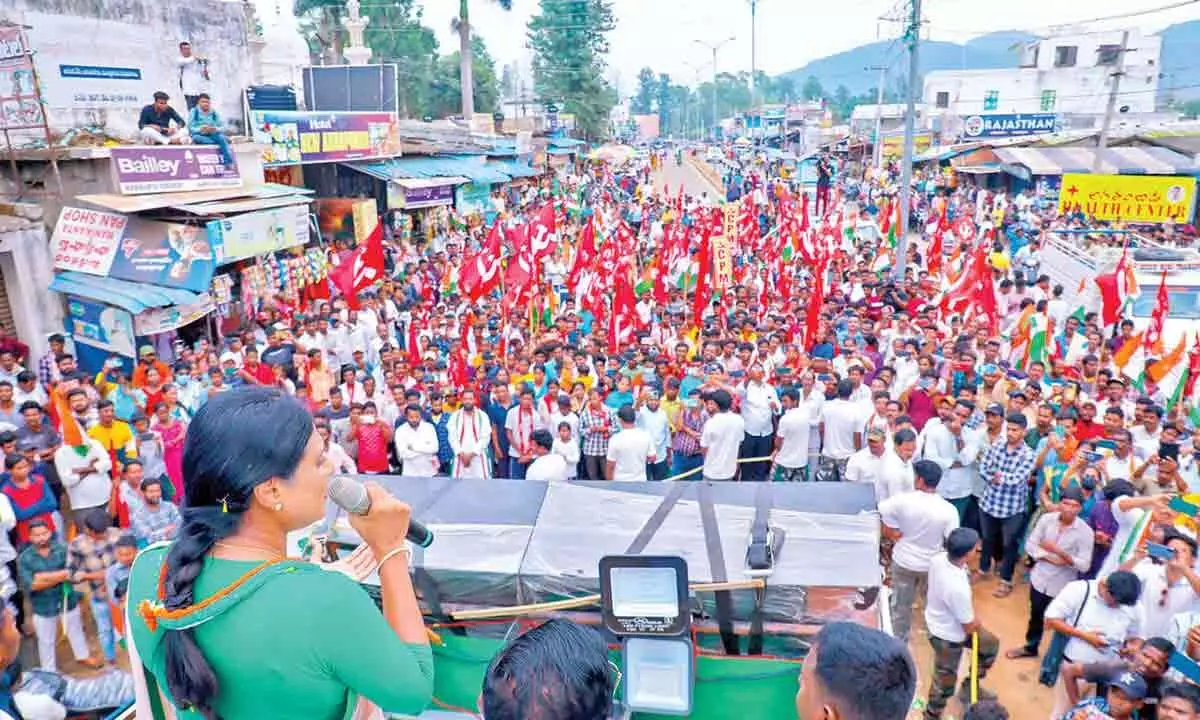 Anakapalli: Sharmila assures Congress will bring back lost glory of Andhra Pradesh