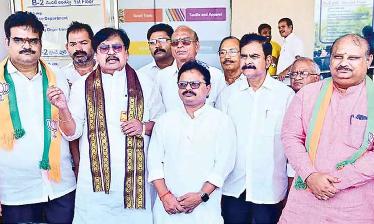 Vijayawada: NDA parties stage stir at Sectt for timely pensions