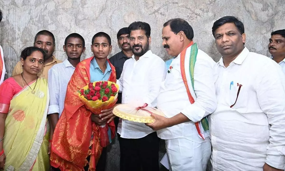 CM Revanth Reddy felicitates teen for heroic rescue in fire accident