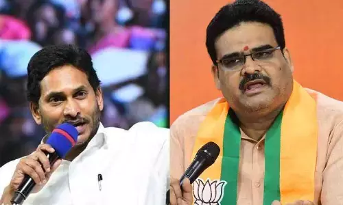 Vijayawada: Jagan cheated people on pre-poll promises says Lanka Dinakar