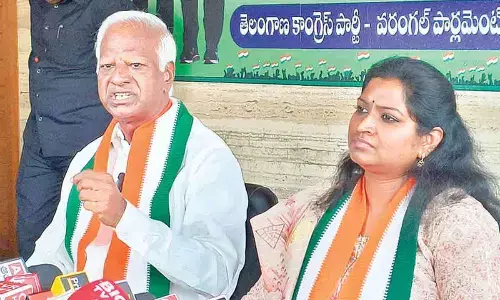 Warangal: BJP dividing the nation on communal lines says Srihari