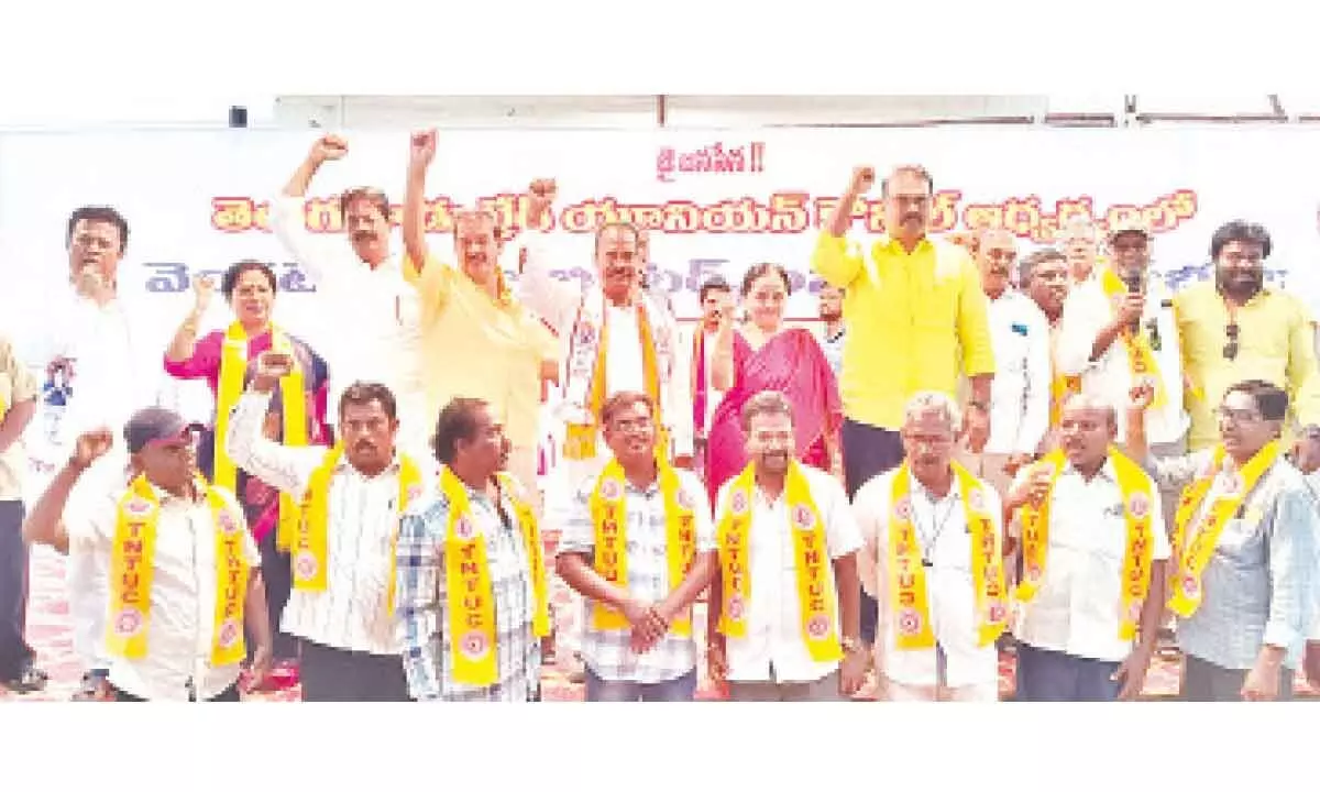 Jana Sena party Tirupati MLA candidate Arani Srinivasulu along with other leaders taking part in TNTUC meeting in Tirupati on Sunday