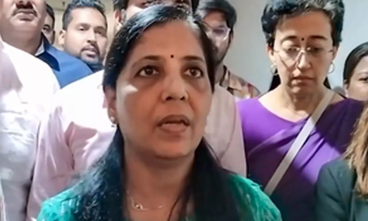 Sunita Kejriwal, Atishi meet Delhi CM in Tihar jail