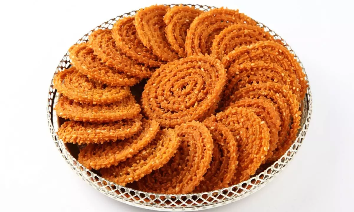 Crunchy, Crispy, Delicious: Savouring the Summer Fried Snacks of Telangana and Beyond