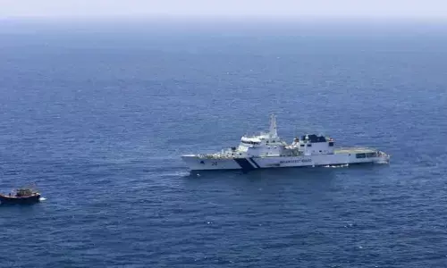 ICG seizes Indian fishing boat with 173 kg of narcotics