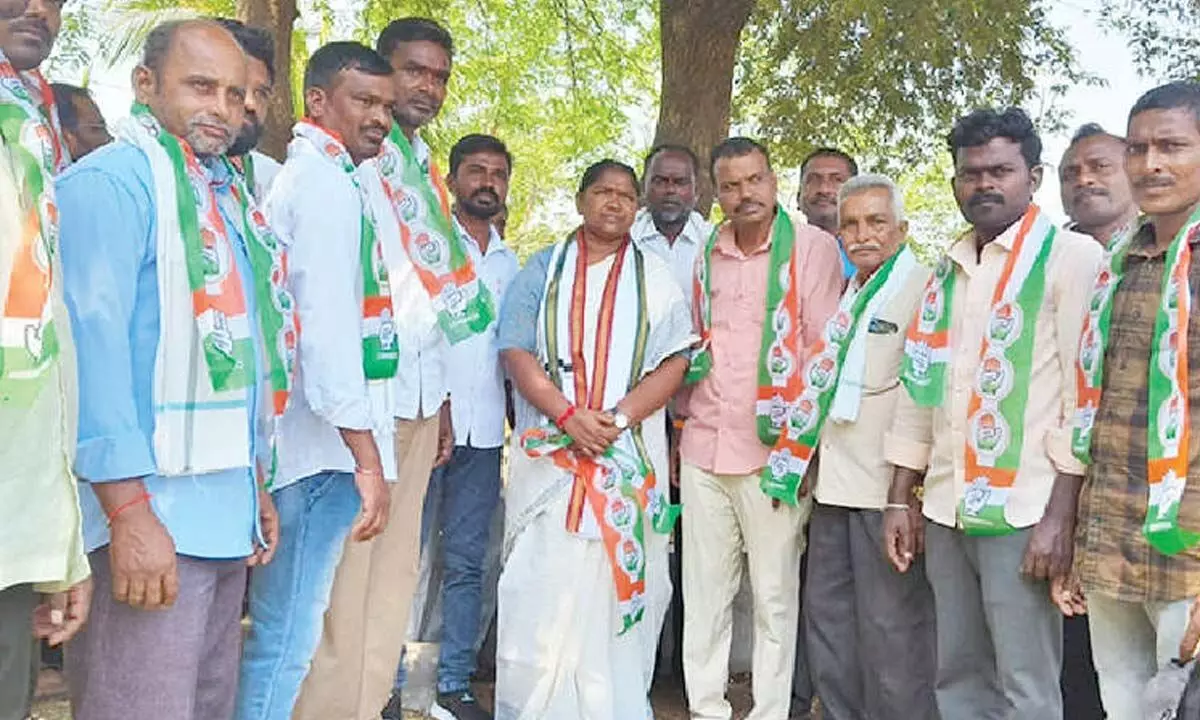 Development of country possible only with Congress: Seethaka