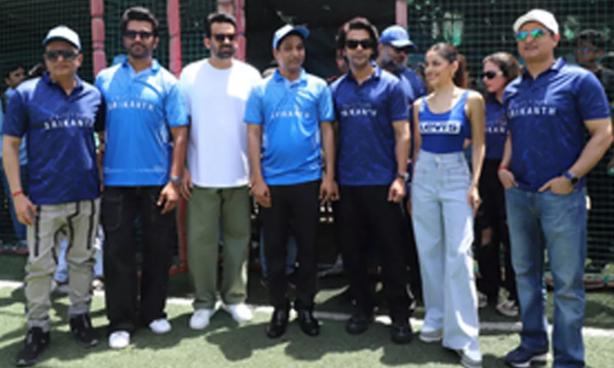 Rajkummar Rao, Srikanth Bolla beat Mumbai heat to play cricket with visually impaired children