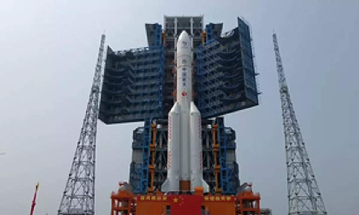 China to launch Change-6 lunar probe to Moons far side on Friday
