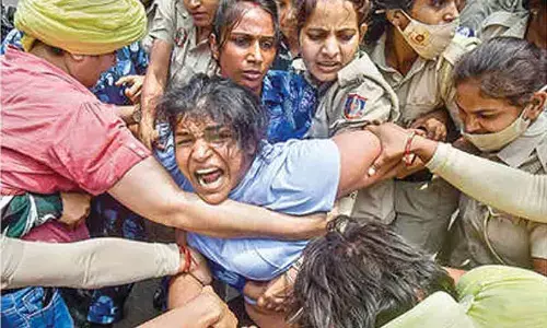 Countrys daughters lost, Brij Bhushan won: Sakshi