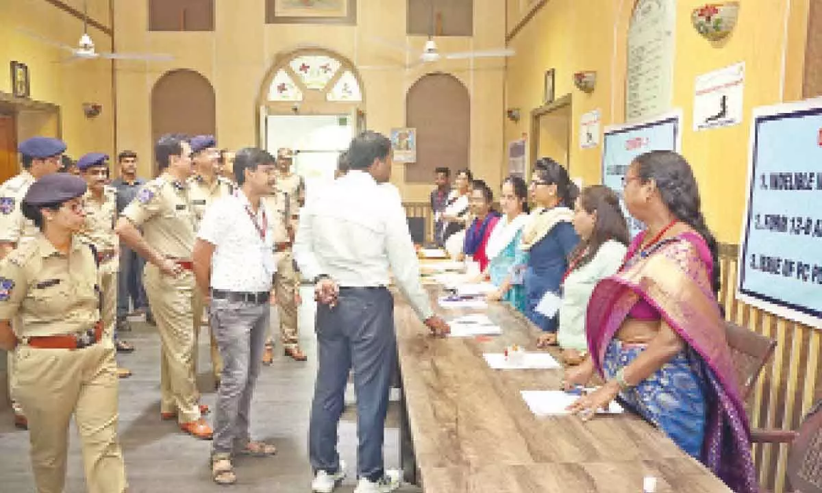 CP  K Sreenivasa Reddy, election officers inspect DRC centres, strongrooms