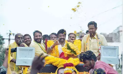 Jandalu moodaina, agenda okate: says Balayya