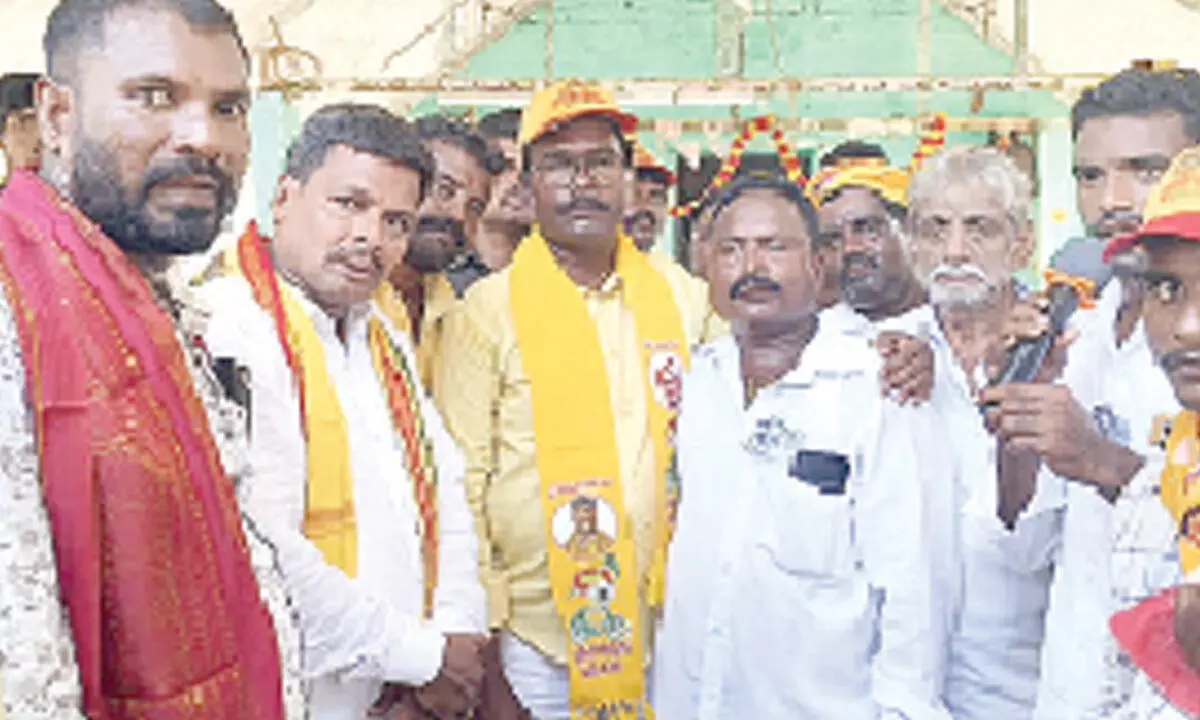 GD Nellore TDP candidate VM Thomas taking part in the campaign