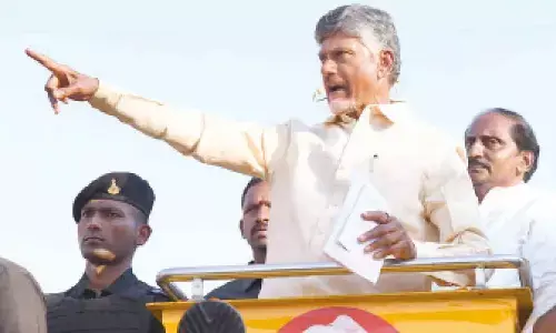 TDP national president N Chandrababu Naidu addressing ‘Praja Galam’ public meeting in Thamballapalle Assembly constituency on Sunday. BJP Rajampet Lok Sabha constituency candidate N Kiran Kumar Reddy is also seen.