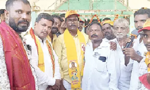 GD Nellore TDP candidate VM Thomas taking part in the campaign