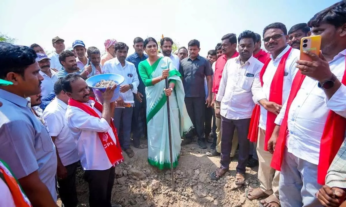 Sharmila assures to address problems of MGNREGS workers