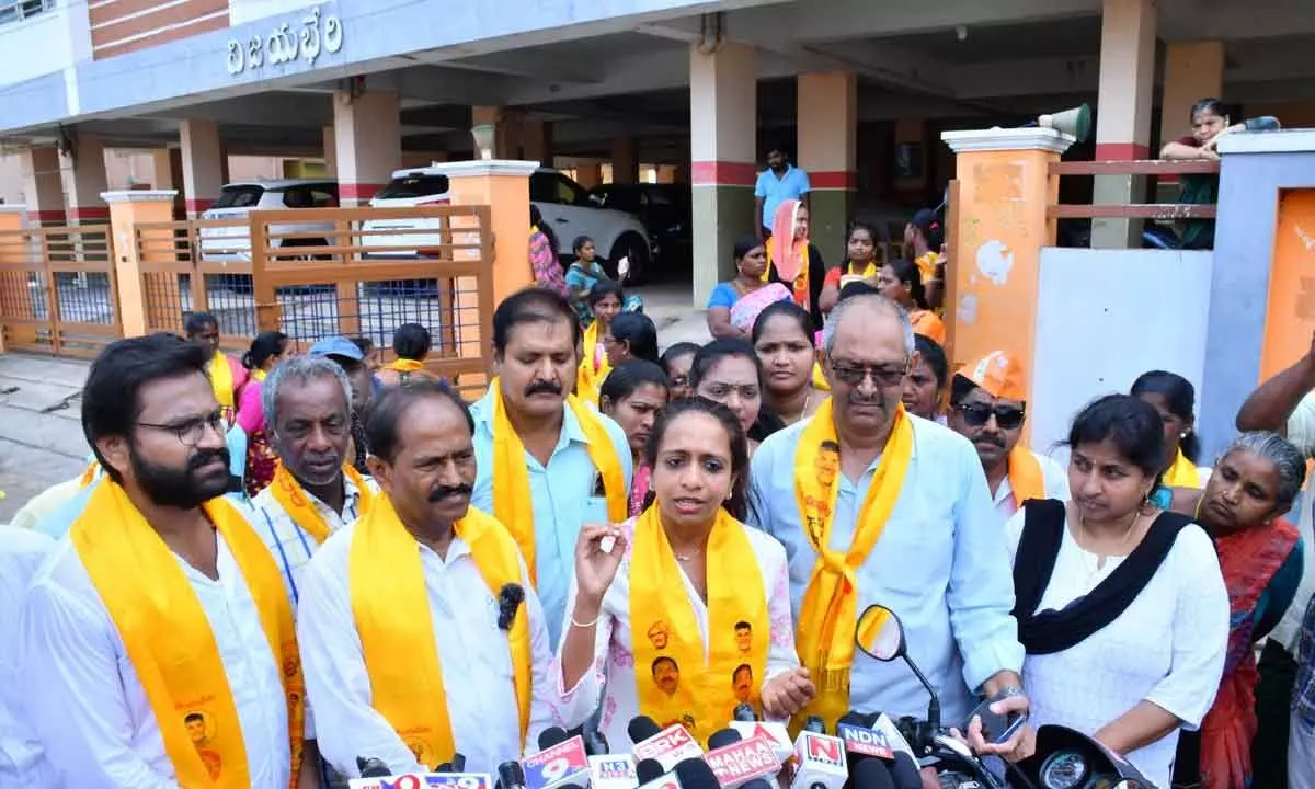 Former Ministers Daughter Campaigns for TDP in Nellore City Elections