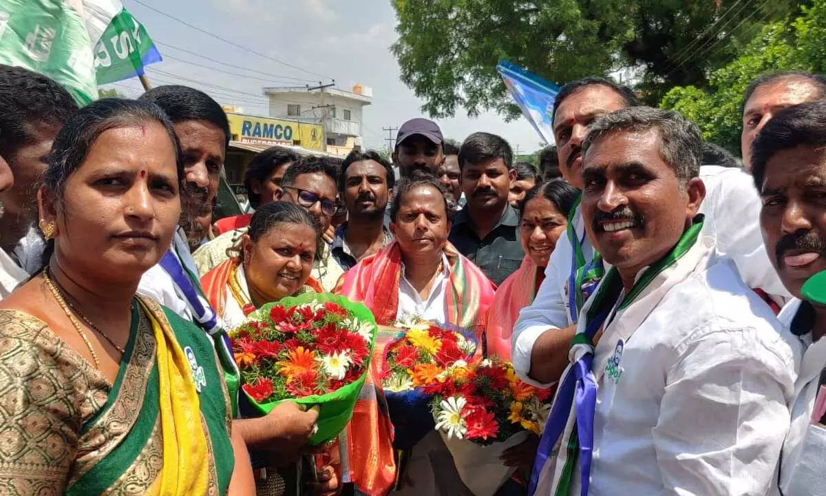 Massive Election Campaign Rally Held in Hindupuram Municipality Wards