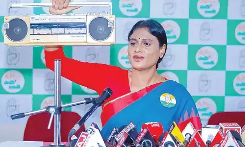 Kadapa: Modi ineligible to enter AP, says Sharmila