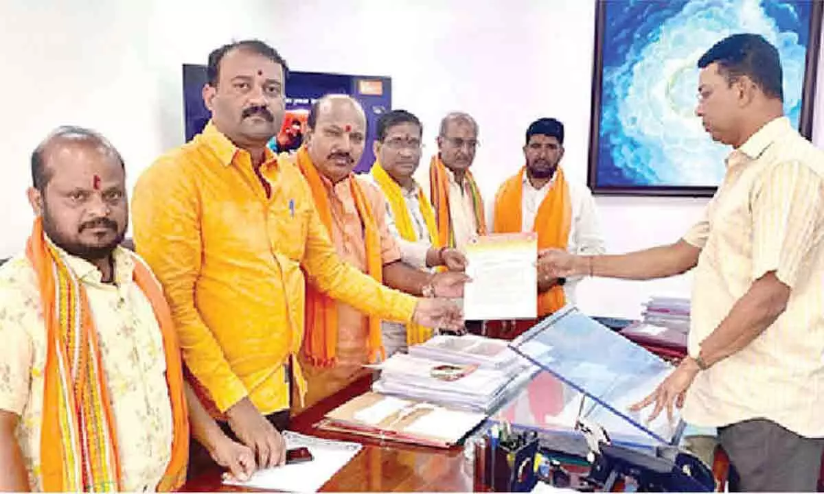 Hyderabad: VHP demands action against CM for ‘hurting Hindu sentiments’