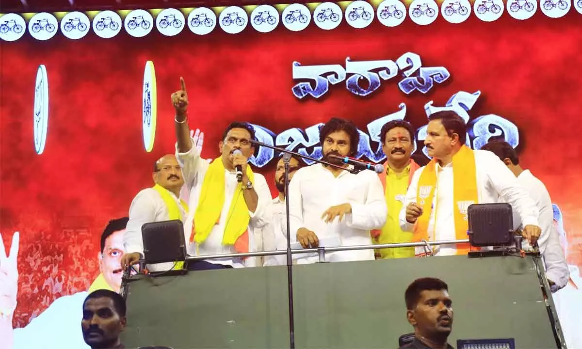 Pawan Kalyan Leads Rally in Vijayawada, TDP MP Candidate Kesineni Sivanath Welcomes Him