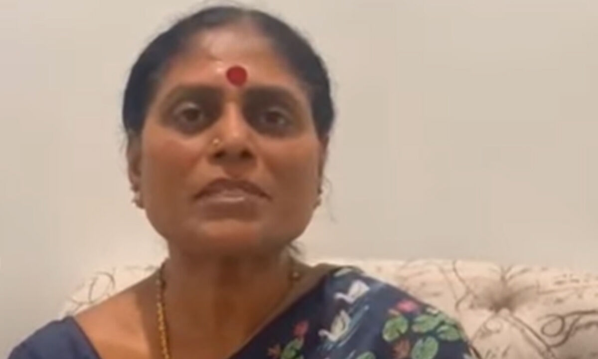 YS Vijayamma Extends Support To Sharmila In Kadapa, Releases A Video