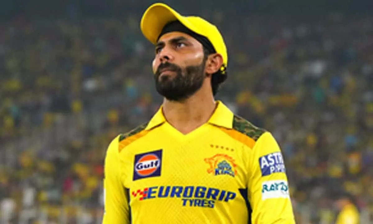 Ravindra Jadeja given out for obstructing the field