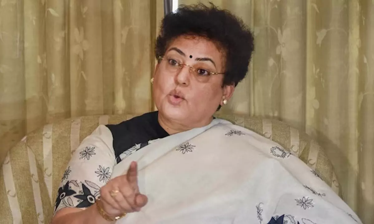 TMC lodges complaint with EC against NCW chief