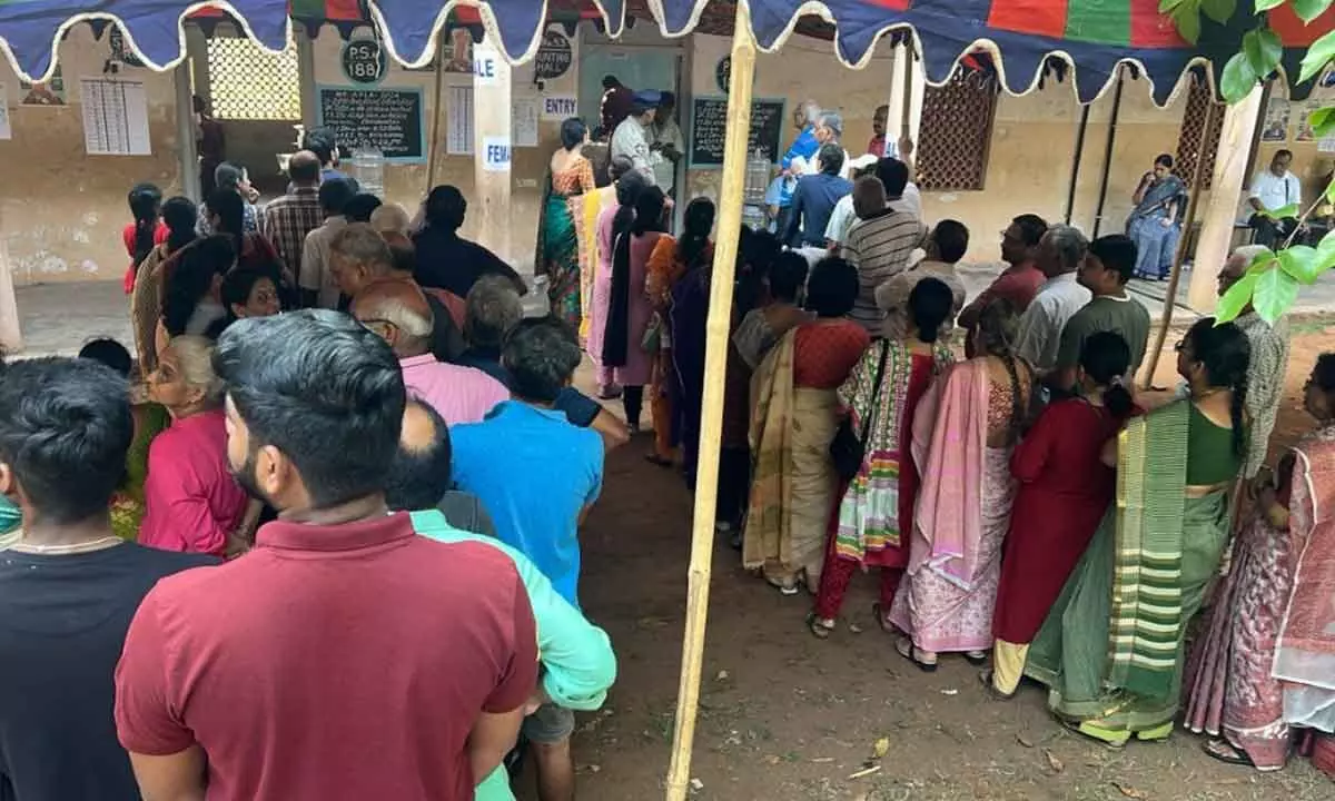 Visakhapatnam: Long queues witnessed in polling booths