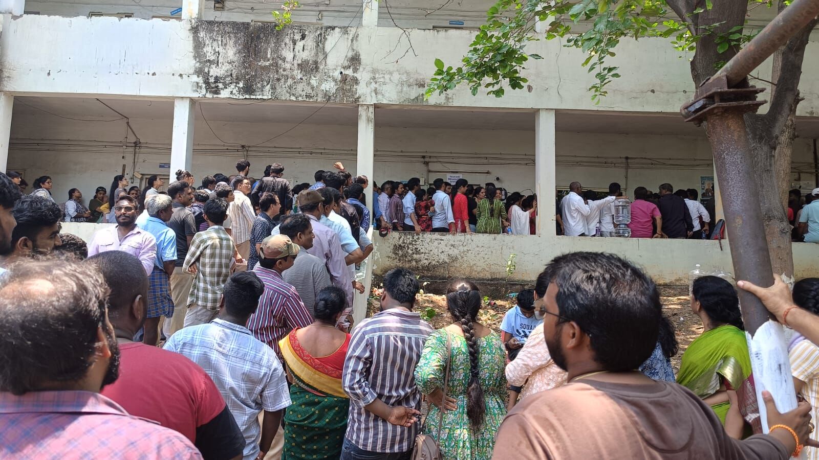 Visakhapatnam district registers 34.75 percent polling by 1 pm