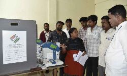 Election staff conducting mock polling in the presence of agents at PS No. 282 Sundruputtu Primary School at 05.30 am Election staff conducting mock polling in the presence of agents at PS No. 282 Sundruputtu Primary School at 05.30 am