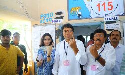 YSRCP nominees for Atmakuru and Udayagiri assembly segments Mekapati Vikram Reddy and Mekapati Rajagopala Reddy exercised their franchise at Brahmana Palle village of Marripddu mandal on Monday.