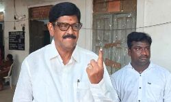 Atamakuru assembly segment TDP nominee Anam Ramanarayana Reddy exercise his franchise at Santhapet in nellore city on Monday. Atamakuru assembly segment TDP nominee Anam Ramanarayana Reddy exercise his franchise at Santhapet in nellore city on Monday.