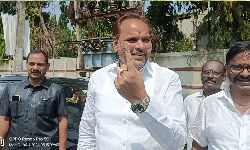 ZP Chairman Chinna Srinu@ Vizianagaram casting vote