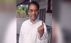 Congress party candidate for Bapatla Lok Sabha constituency J D Seelam cast his vote in Bapatla