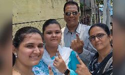 4 Members of a Family travel all the way from Chennai to Vijayawada to cast their VOTES, today