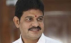 Guntur YSRCP candidate Killari Rosaiah lost cool over women who questioned for not giving money. He asked his followers to attack her. Shouted at her and left