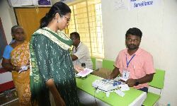 Vizianagaram COllector S.Nagalakshmi casting her vote