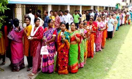 Brisk polling in Bengal amid sporadic incidents of violence