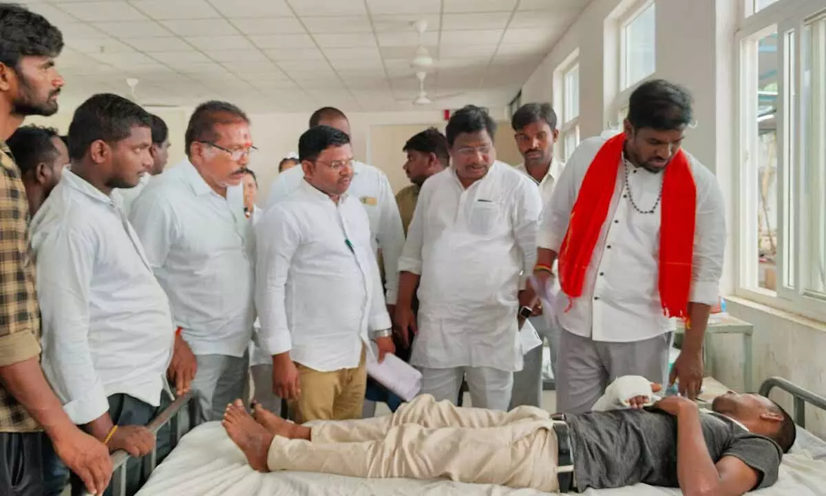 BJP MP candidate Potuganti Bharat Prasad visited the injured Karyakartas