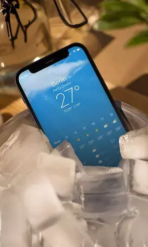 10 Summer Survival Tips for Your Overheating Phone