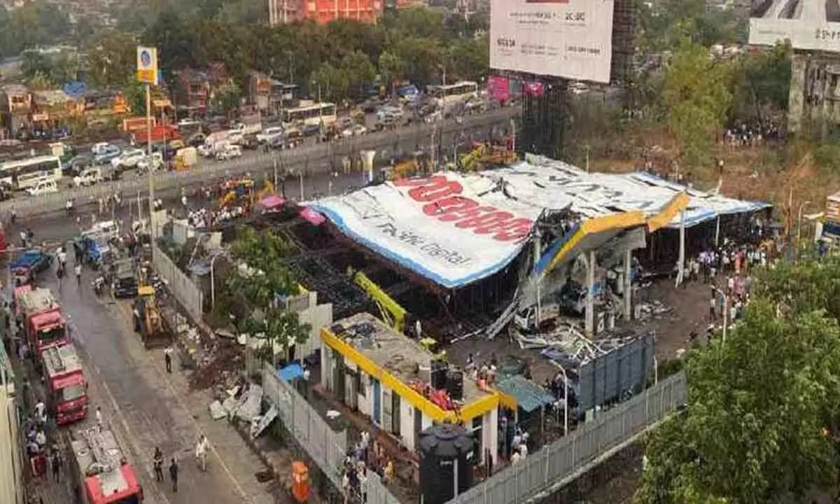 Mumbai hoarding tragedy toll 14