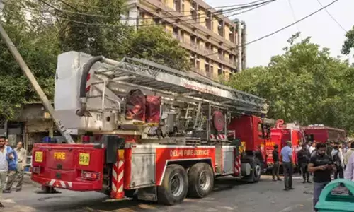 I-T officer dies in fire at Delhi Income Tax Building