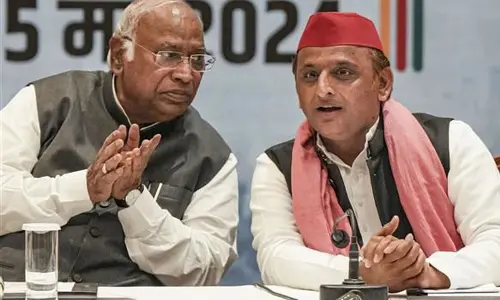 Arvind Kejriwal and Akhilesh Yadav will hold a joint press conference in Lucknow on May 16