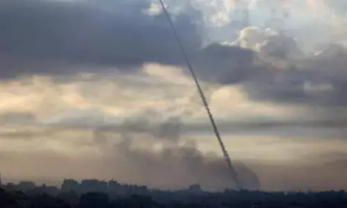 Yemens Houthis claim attacks on US warship, cargo vessel