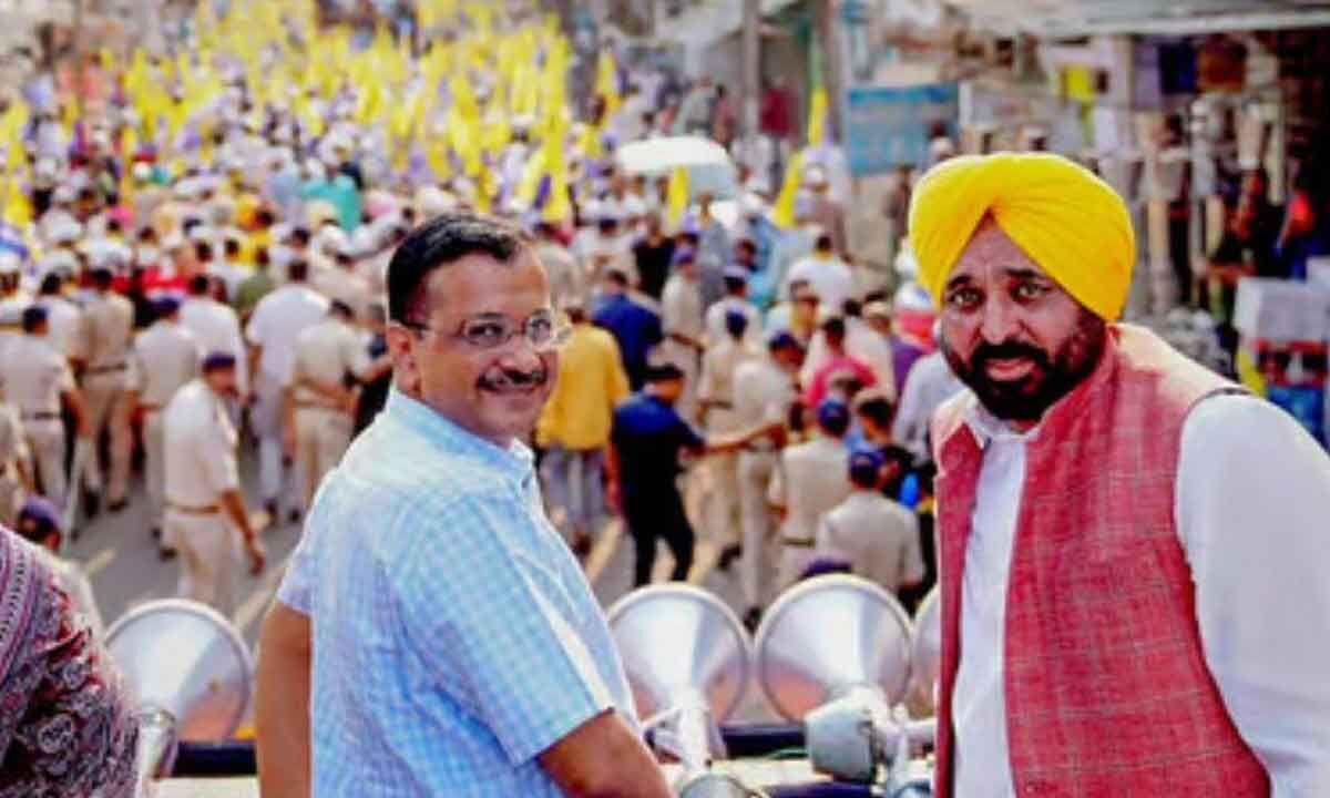 Arvind Kejriwal Launches Lok Sabha Campaign In Punjab With Mega Roadshow In Amritsar