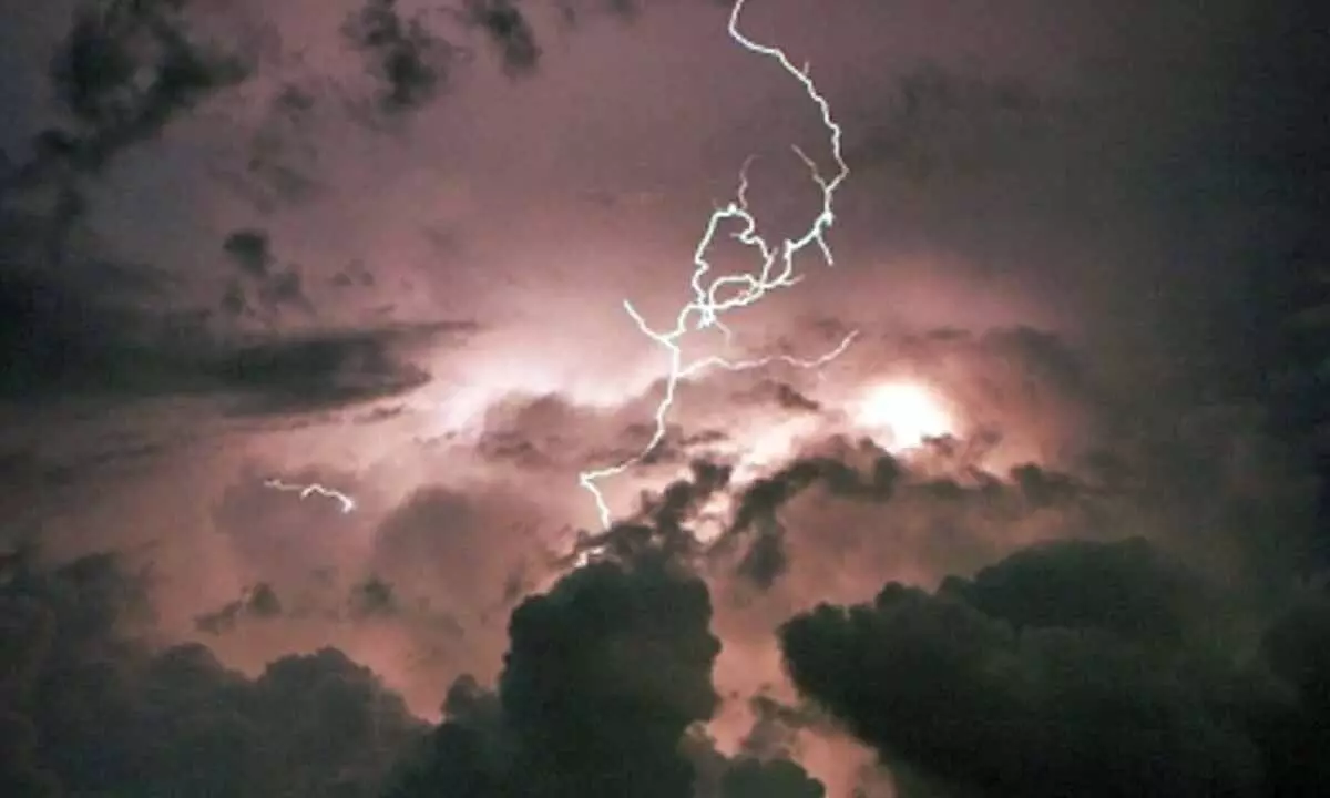 Lightning kills Kerala native in Goa