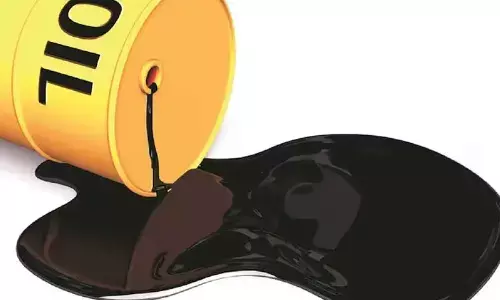 Govt cuts windfall tax on crude oil to Rs 5,700